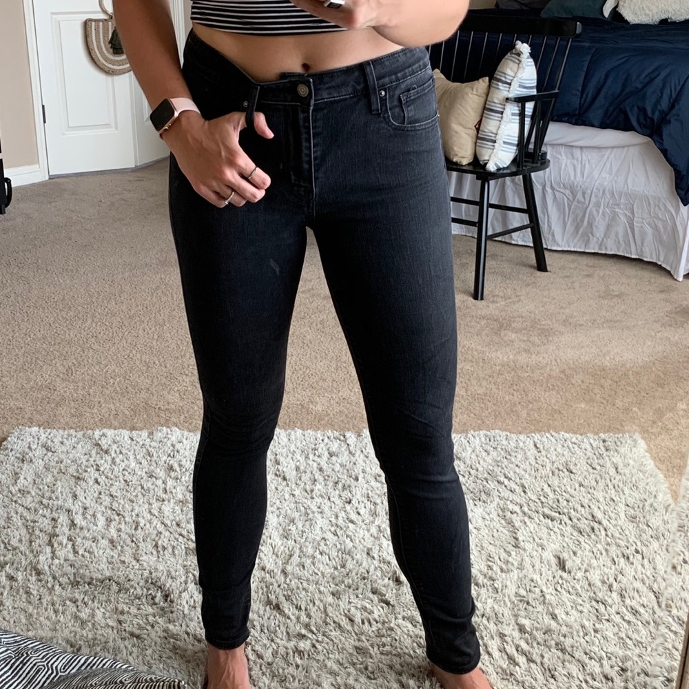 Faded black high rise skinny Levi’s
